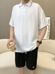 เสื้อโปโลผู้ชายแขนสั้นผ้าไหมคอตตอนบางหลวมๆ ลำลอง ฤดูร้อน 2025 ชุดเสื้อผ้าผู้ชาย ผ้าลายทาง ไม่ต้องรีด ปกติ