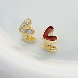 Delicate Miniature Double-Sided Heart Ear Cuffs Micro-Paved Elegant Fashion Jewelry Sweet Style for Women New Years Accessory