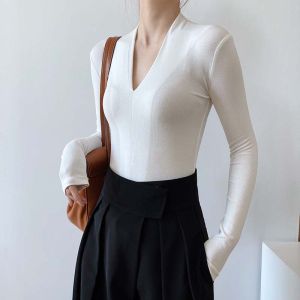 Áo thun tay áo dài cổ chữ V cho nữ áo sơ mi mùa thu mặc vừa vặn áo dáng dài ôm dáng thanh mảnh lớp bên trong có áo Thun Cơ Bản