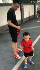 สายจูงเด็ก สายจูงข้อมือเด็ก ป้องกันพลัดหลง แบบสปริง มีตัวล็อคมีกุญแจ ความปลอดภัยสูง ยาว1.5เมตร Child leash baby leash พร้อมส่งจากไทย