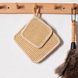 Square Woven Boho Dining Table Placemats 2pcs Set Natural Sisal Placemats Rustic Table Mats Heat Insulation Pot Holder