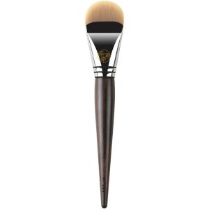 HUACHUNTANG | Flat Tongue-Shaped Crescent-Shaped Seamless Makeup Brush for Foundation Liquid