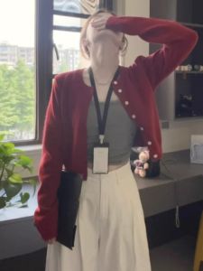 HUOLISI | Vintage High-end Red Knit Cardigan Short Length
