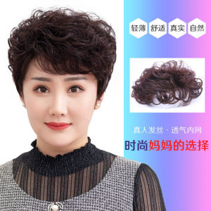 ปลอมผมสีน้ำตาลธรรมชาติสำหรับผู้หญิง สไตล์ผมสั้นที่มีรอยงอและมีผมสีขาวปกปิด ปลอมผมสั้นธรรมชาติสำหรับปิดผมสีขาว