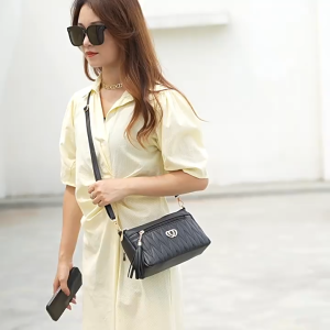 Tas Selempang Wanita Laviona Premium Kulit Elegant Motif Tebal Sling Hitam Berpergian Bag TA1176B5