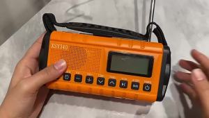 HOT 10000mAh Solar Hand Crank Dynamo Radio Emergency Radio AM/FM/NOAA Flashlight SOS Alarm Power Bank Speaker Weather Radio