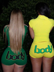 แปลกPuss Letterพิมพ์Women2 ชิ้นชุดลําลองสปอร์ตZip Crop Tops + กางเกงขาสั้นการจับคู่StreetwearยืดผอมStreetwearชุด