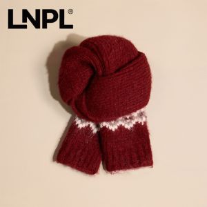 Christmas Edition Snowflake Knit Scarf