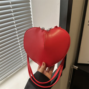 Fashion Best-Selling Special-Interest Design Bag Women 2024 New Arrival Popular Hot-Selling Product Crossbody Mini Heart-Shaped Bag Underarm Bag