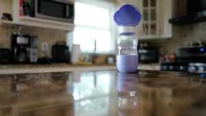 Florasis Portable Pet Water Bottle for Outdoor Travel with Built-In Bowl for Dogs and Cats Hydration