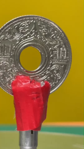 เหรียญ 20 สตางค์ เนื้อเงิน ลายกนกแข้งสิงห์ ปี พ.ศ.2485