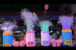 【IMOMOTO BABY】Electric Bubble Machine 40 Holes Bubble Gun LED Lights Automatic Bubble Blower Portable Handheld Toy Wedding Party Bubble Gun