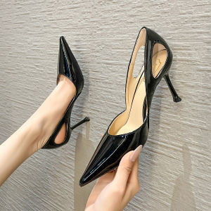 รองเท้าส้นสูงสีดำสำหรับผู้หญิง รองเท้าทำงาน รองเท้าส้นเดี่ยว ทรงหัวแหลม ดีไซน์เก๋ไก๋ ใส่สบาย ไม่เจ็บเท้า รองเท้าแฟชั่น