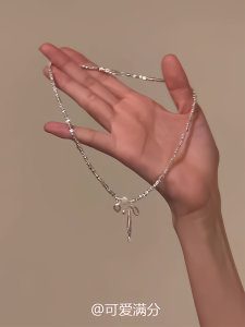 Silver Butterfly Knot Heart Necklace Sweet Cool Style Simple Fashion High End Clavicle Chain Jewelry for Women Alloy Plated Silver