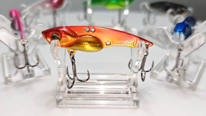 กระดี่เหล็ก VIBRATION น้ำหนัก 10 14 กรัม น้ำหนักดีตีไกล สีสะท้อนแสง ตกปลาช่อน กระสูบ ชะโด