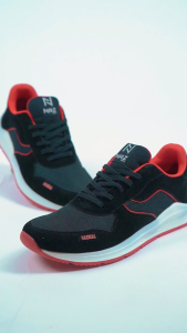NAZREAL FOOTWEAR - Sepatu Sneakers Casual Pria / Sepatu Sport Pria Marcell Red AXL026\\n\\n Apa Itu Sepatu Sport Marcell Red?\\n\\nSneakers casual pria atau sepatu sport Marcell Red adalah produk terbaru dari NAZREAL FOOTWEAR yang dirancang khusus untuk pria yang mencari sepatu yang nyaman dan stylish. Dengan desain sepatu sport modern, kenyamanan dalam setiap langkah, dan keunggulan yang ditawarkan oleh Marcell Red, sepatu ini menjadi pilihan yang tepat bagi Anda yang ingin tampil modis saat berolahraga atau beraktivitas sehari-hari.\\n\\n Desain Sepatu Sport Modern\\n\\nSepatu sport Marcell Red menawarkan desain yang modern dan stylish, dengan warna merah yang menarik perhatian. Desainnya dirancang untuk memberikan kenyamanan maksimal saat digunakan, serta memastikan bahwa sepatu ini tetap terlihat modis dan trendy.\\n\\n Kenyamanan dalam Setiap Langkah\\n\\nSepatu sport Marcell Red dibuat dengan bahan berkualitas tinggi yang dirancang untuk memberikan kenyamanan maksimal saat digunakan. Bahan-bahan tersebut dipilih karena sifatnya yang ringan, lentur, dan mudah menyerap keringat, sehingga memastikan bahwa kaki Anda tetap sejuk dan nyaman saat berolahraga atau beraktivitas sehari-hari.\\n\\n Keunggulan Sepatu Sport Marcell Red\\n\\nBerikut ini adalah beberapa keunggulan dari sepatu sport Marcell Red:\\n\\n- Desain modern dan stylish\\n- Kenyamanan maksimal saat digunakan\\n- Bahan berkualitas tinggi yang dirancang untuk menyerap keringat\\n- Tersedia dalam warna merah yang menarik perhatian\\n\\n Bagaimana Memilih Sepatu Nyaman untuk Olahraga?\\n\\nMemilih sepatu yang nyaman untuk olahraga adalah hal yang penting, karena sepatu yang tepat dapat membantu meningkatkan performa olahraga Anda dan mencegah cedera. Berikut ini adalah beberapa hal yang perlu dipertimbangkan saat memilih sepatu olahraga:\\n\\n Pertimbangkan Aktivitas Olahraga Anda\\n\\nSepatu yang baik untuk berlari mungkin tidak cocok untuk bermain sepak bola atau tenis. Oleh karena itu, penting untuk mempertimbangkan jenis olahraga yang akan Anda lakukan saat memilih sepatu olahraga.\\n\\n Ukuran Sepatu yang Pas\\n\\nMemilih sepatu dengan ukuran yang pas sangat penting untuk kenyamanan dan performa olahraga Anda. Pastikan untuk mencoba sepatu yang akan Anda beli sebelum membelinya, dan pilih ukuran yang pas dengan kaki Anda.\\n\\n Bahan Sepatu yang Nyaman\\n\\nBahan sepatu yang nyaman sangat penting untuk kenyamanan dan performa olahraga Anda. Pilihlah sepatu yang terbuat dari bahan berkualitas tinggi yang dirancang untuk menyerap keringat dan memberikan kenyamanan maksimal saat digunakan.\\n\\n Bagaimana Merawat Sepatu Sneakers Casual Pria?\\n\\nMerawat sepatu sneakers casual pria adalah hal yang penting untuk memastikan bahwa sepatu tersebut awet dan tetap terlihat modis. Berikut ini adalah beberapa tips untuk merawat sepatu sneakers casual pria:\\n\\n Tips Membersihkan Sepatu\\n\\nMembersihkan sepatu secara teratur dapat membantu menjaga kualitas dan tampilan sepatu Anda. Gunakan sikat atau kain lembut untuk membersihkan sepatu Anda, dan hindari menggunakan bahan kimia yang keras atau abrasif.\\n\\n Penyimpanan yang Benar\\n\\nPenyimpanan yang benar dapat membantu menjaga kualitas dan tampilan sepatu Anda. Simpan sepatu Anda di tempat yang kering dan teduh, dan hindari menyimpan sepatu Anda di tempat yang lembab atau terkena sinar matahari langsung.\\n\\n Perawatan Rutin\\n\\nPerawatan rutin dapat membantu menjaga kualitas dan tampilan sepatu Anda. Lakukan perawatan rutin seperti membersihkan sepatu, mengeringkan sepatu setelah digunakan, dan menyimpan sepatu di tempat yang benar.\\n\\nDengan memperhatikan beberapa hal ini, Anda dapat merawat sepatu sneakers casual pria Anda dengan baik dan memastikan bahwa sepatu tersebut awet dan tetap terlihat modis.\"