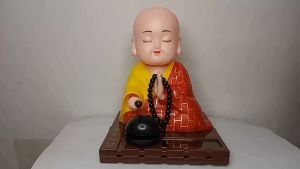 Pajangan Biksu Goyang Merah Kuning Miniature Monk 1 Pcs