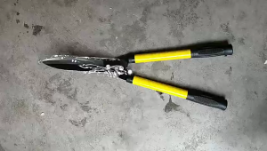 กรรไกรตัดหญ้า ด้ามปรับ ยืด-หด ได้ กรรไกรตัดแต่งกิ่ง กรรไกรตัดหญ้าแบบมือถือ ตัดหญ้า ตัดกิ่งไม้ ตกแต่งกิ่ง ตัดแต่งหญ้า