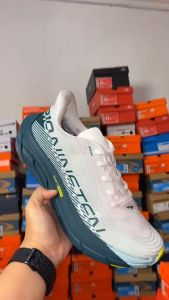 SEPATU RUNNING NINETEN 910 REISHIKA BOLSTER