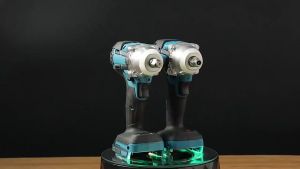 Makita Impact Wrench Cordless DTW300: Mesin Bor Baterai Untuk Baut Mobil