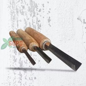 Pahat Ukir Kayu Jepara Jenis Coret/Cukit Pahat Ve Gagang Kayu