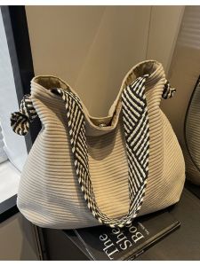 Casual Canvas Crossbody Bag Womens Large Capacity Sling Bag Lazy Style Shoulder Strap Single Shoulder Bag Commuter Scene