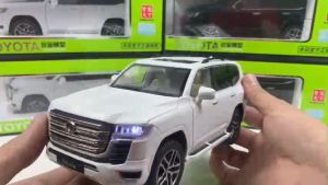 [CÓ REMOTE] Mô hình xe Toyota LAND CRUISER LC300 FULL KÍNH TỈ LỆ 1:24 HONGSEN