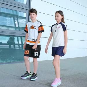 Popular Fashion Upgraded Four Wheel Childrens Roller Skating Shoes One Click Invisible LED Light Skating Shoes