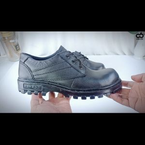 CBR SIX SEPATU SAFETY PRIA [NFC 103] - KULIT