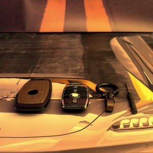 Sarung Kunci Mercedes Benz W211 AMG W205 W205C W203 W210 W124 W202 W204 CLA GLA GLK AMG GLC C C200 B200 A S C E Class Leather Car Key Cover Case Accessories