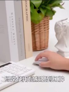 Cute Wrist Rest Support Pad For Mouse Pad Computer Laptop Arm Rest For Desk Ergonomic Kawaii Slow Rising Toys Office Suppli