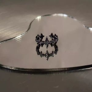 แหวนคู่รูปคริสตัล Zircon Dark Cross Open Handmade Simple Versatile High Quality Fashion Jewelry for Men And Women