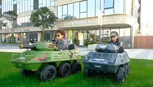 XE TĂNG ĐIỆN CHO BÉ TỪ 2 ĐẾN 6 TUỔI HÀNG CAO CẤP