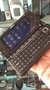 Nokia E90