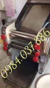 Máy cắn bột làm bánh bao FKM 220 trục 22cm