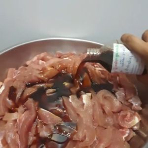 เจ้มีน || แพ็ค 24 ขวด || น้ำหมักหมูแดดเดียวสูตรเจ้มีนราชบุรี ☼ สด สะอาด ปราศจากสารกันเสีย (1 ขวดหมักหมูได้ 3 กิโลกรัม)