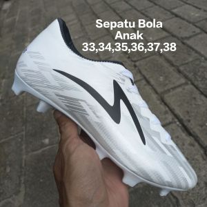Sepatu Olahraga Anak Sepatu Bola Anak 33 s/d 38 SPECS Infinity Putih