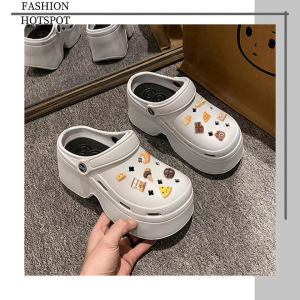 Wulove สวยพร้อมสเสิร์ฟแล้วจ้า รองเท้าหัวโตอฟชั่นสำหรับสาวๆ รุ่นนี้ทรงสวยมาก น้ำหนักเบา ใส่สบายแบบสุดๆ มีมาให้เลือก 5 สี ใครชอบกดสั่งจ้า