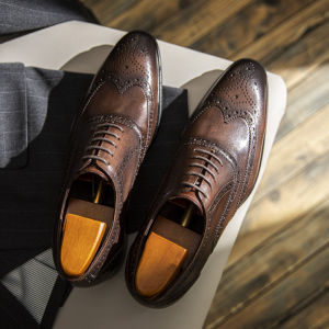 Handmade Leather Brogue Shoes for Men Wedding Groom Formal Business British Style Brown Color Breathable Lace-Up round Head Shoes