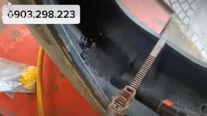 Súng hút bụi khí nén để mài vá lốp xe