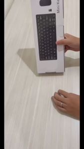 Keyboard & Mouse Wireless 1 Paket Set/Keyboard Wireless & Mouse Combo Mini Slim Dengan Receiver-USB GKM901-Hitam