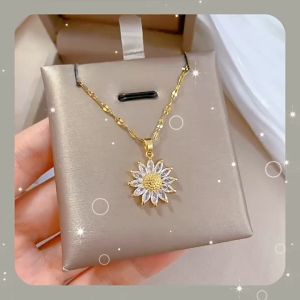Ladamas Kalung Titanium Dengan Liontin Bunga Matahari Berlapis Kristal Fashion Korea KT26