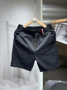 กางเกงขาสั้นพิมพ์ลายบางสำหรับผู้ชาย ฤดูร้อน 2025 กางเกงขาสั้นชายหาดแห้งเร็ว กางเกงขายาวสี่ส่วน ทรงหลวม ลำลอง แฟชั่น