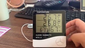อุณหภูมิอากาศ ติดตาม ความชื้นเอง แบบ ดิจิตอล เทอโมมิเตอร์ จำลอง LCD ชุดแรก LCD ของแท้ พิจารณาให้เหมาะสม สำหรับใช้งานที่เรียกว่า ในบ้าน ห้องเก็บไวน์ หรือเรือน ประกันสินค้า จากศูนย์