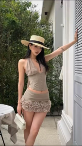 CR_ Set đồ nữ thiết kế slay set đi tiệc quyến rũ áo cổ yếm form cosset buộc nơ khoét ngực phối chân váy mini bèo hoa