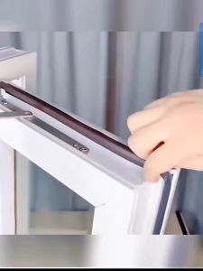 เครื่อง ประตู กาว กัน ลม ฝุ่น ซีลหน้า ที่กั้น 1 ม้วน กันแมลง และกันแอรออก คุณค่า 1,000 บาท