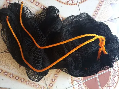 LAMBAT DUYAN MAKAPAL