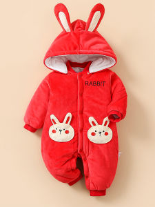 เสื้อผ้าบุผ้าฝ้ายหนาสีแดงสำหรับเด็กแรกเกิดในฤดูหนาว เสื้อคลุมบุผ้าฝ้ายหนาพร้อมหมวกสำหรับเด็กแรกเกิด เสื้อคลุมกันหนาวแบบสวมหัวสำหรับเด็กชายและเด็กหญิง