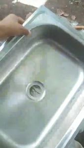 Melika Kitchen Sink Stainless Lababo With PVC Strainer 14x20 16x24