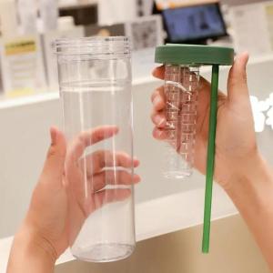 1 Pcs Hot Sell 700ml Clear Fruit Juice Infuser Water Bottle BPA-Free Leak-proof Plastic Water Cup With Straw And Lids